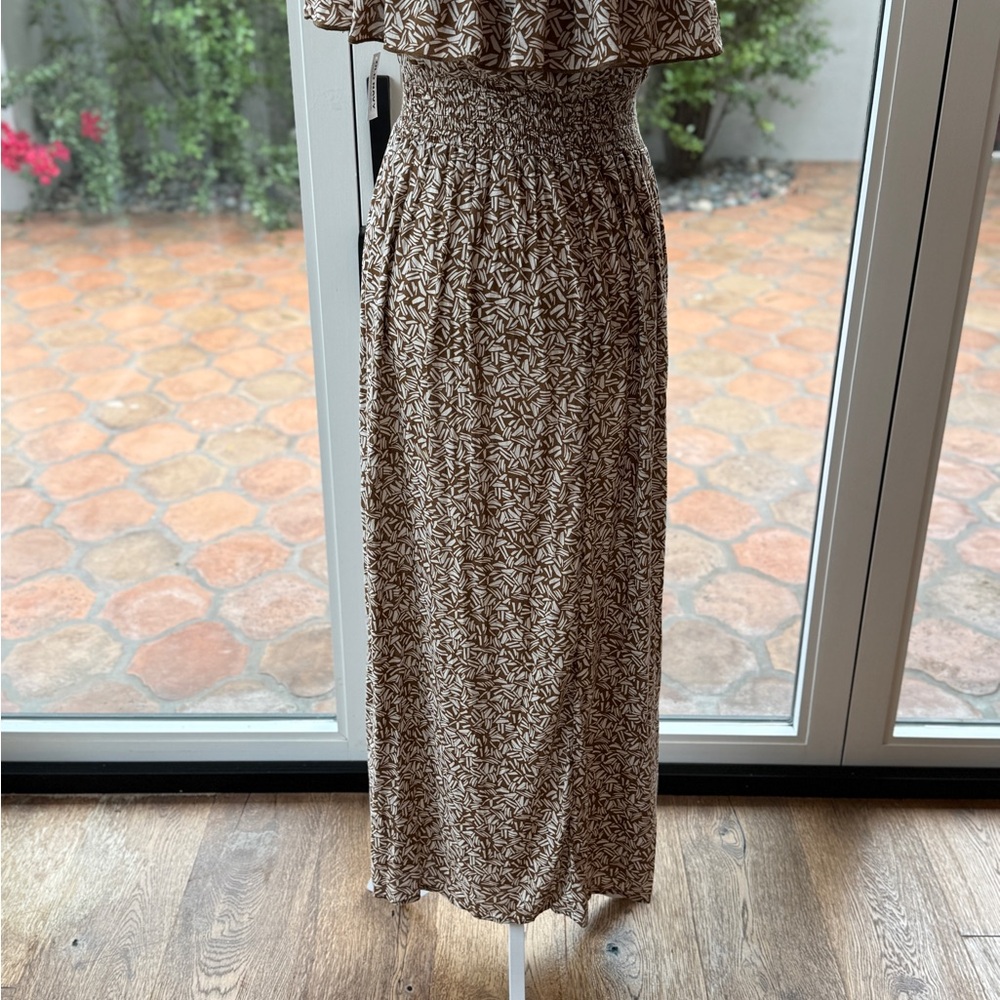Elegant Brown Off-Shoulder Maxi Dress - Old Navy - Picture 5 of 7